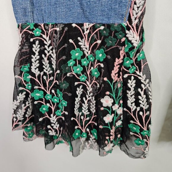 ANTHROPOLOGIE PILCRO Bell Bottom Jeans MEDIUM Wash BLUE w Floral Lace size 30 - Picture 7 of 10